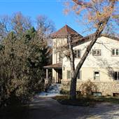 Holladay House on Timbered Grounds