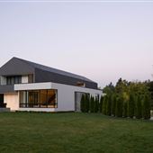 Modern Farmhouse Along the Mountains