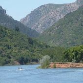 Pineview Reservoir summer and winter