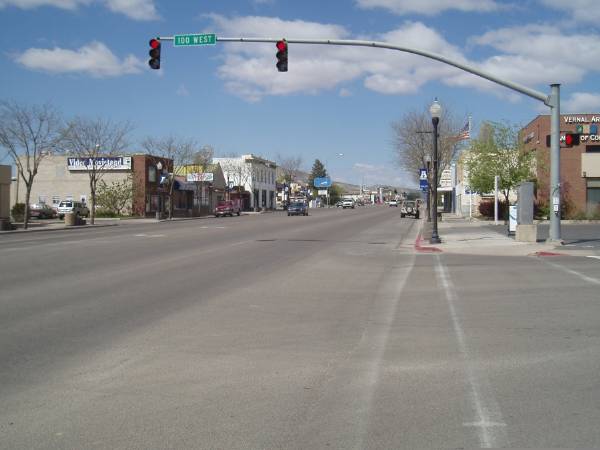 Vernal (5/1/2006 - Credits: Mimi Davis-Taylor)