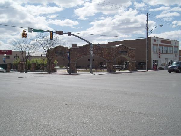 Vernal (5/1/2006 - Credits: Mimi Davis-Taylor)